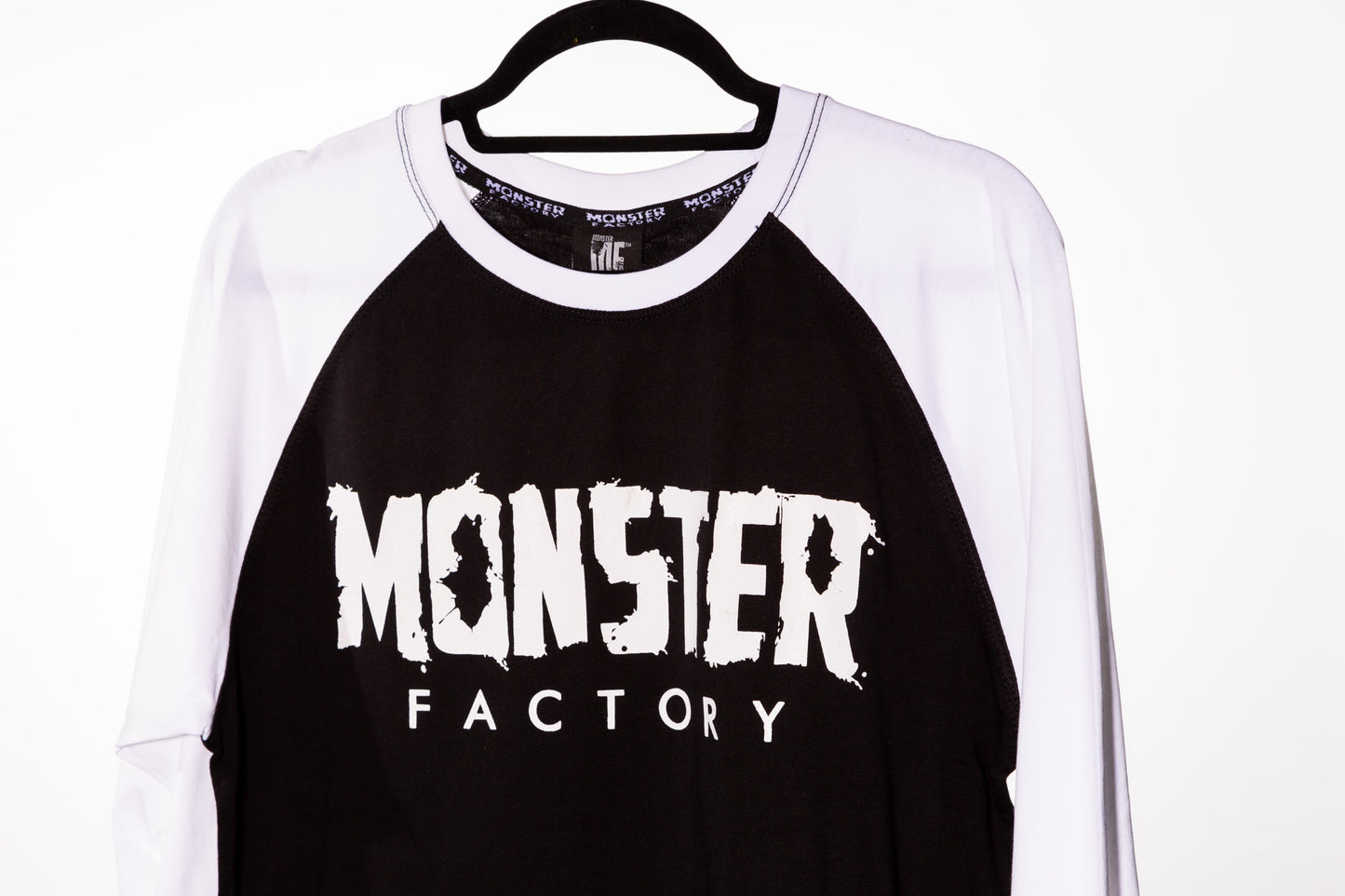 Raglan longsleeve T-shirt