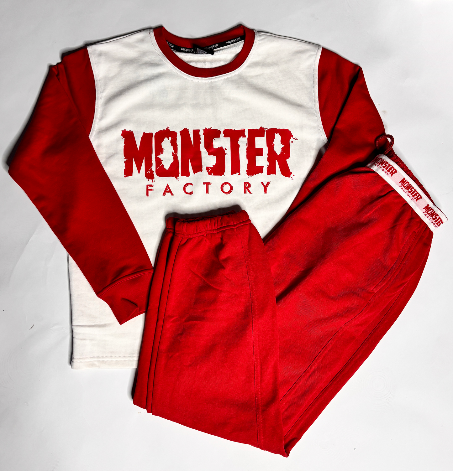 Monster factory Lounge set