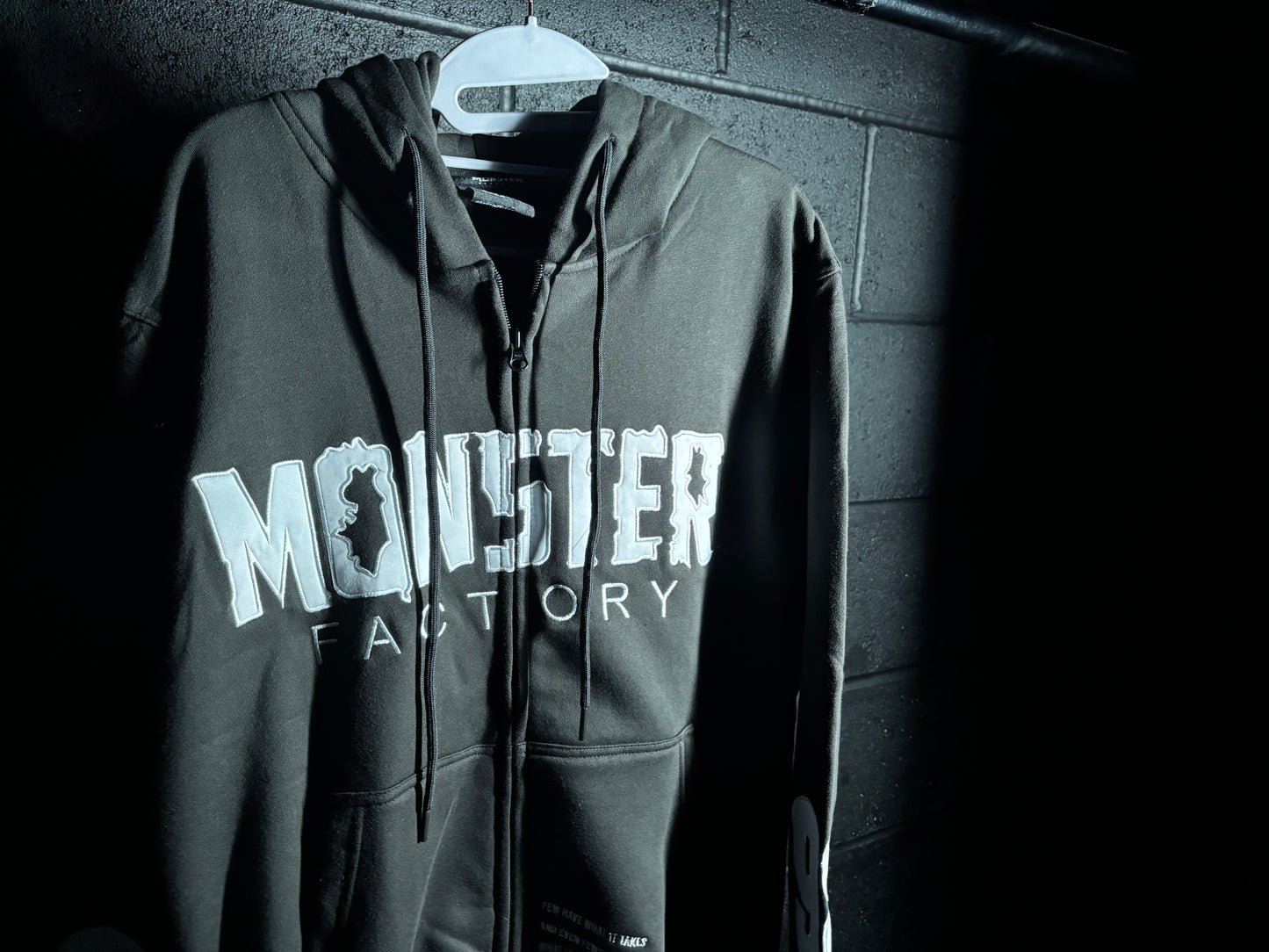 Monster Factory Gym Zip hoodie